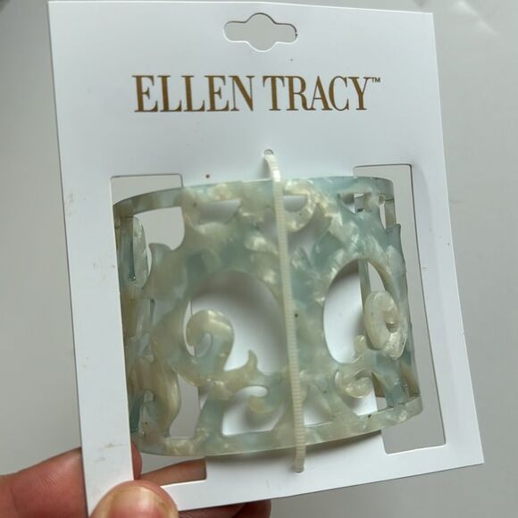Nwt Ellen Tracy abalone shell filigree cut out bracelet cuff - Picture 7 of 7